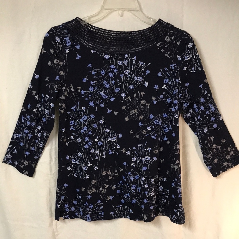 Croft & Barrow Women’s Tunic Top Crocheted Neckline Blue Floral Size M   Spring